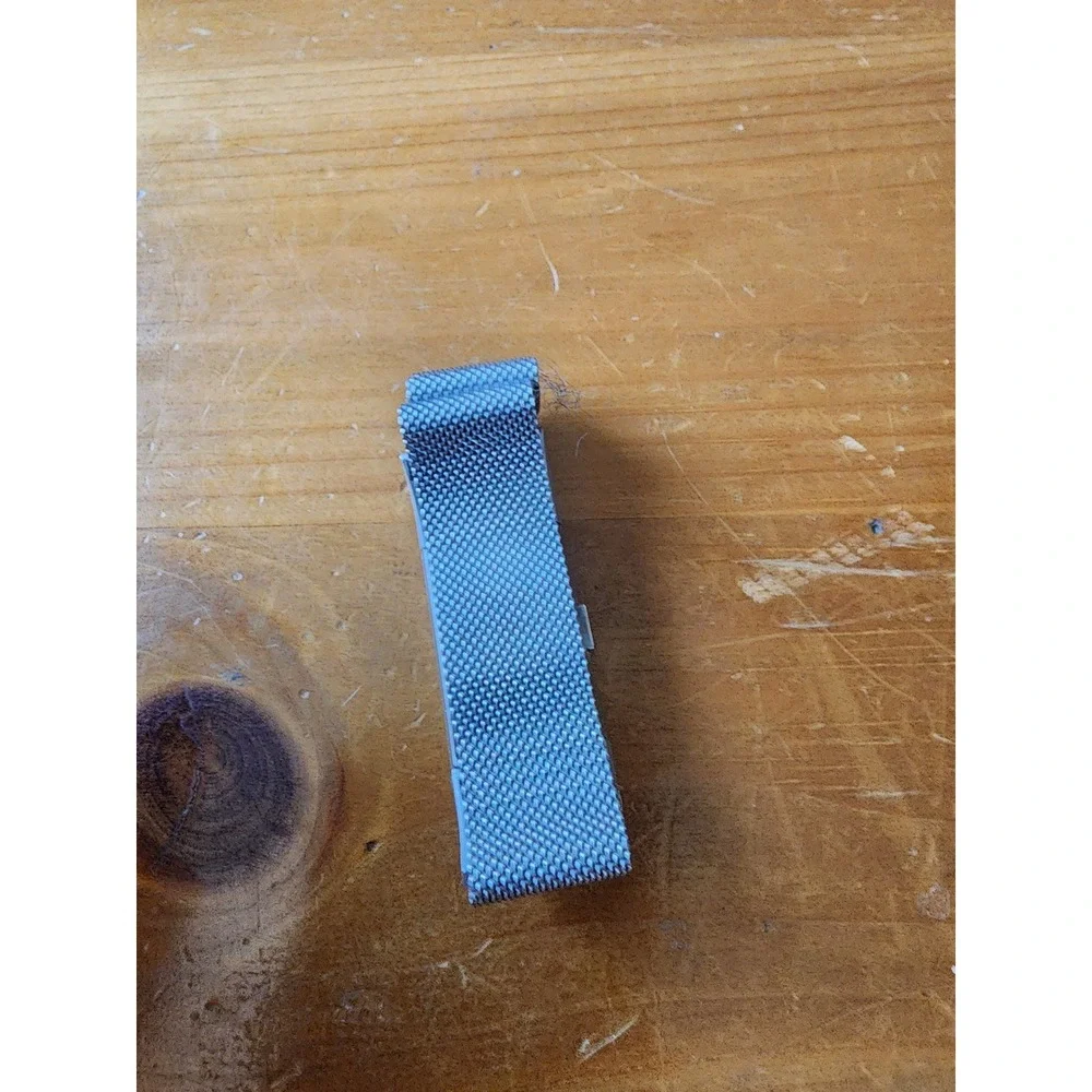 Fitbit Charge 2 Fitness Tracker Silver Milanese Loop Cracked Screen For Parts